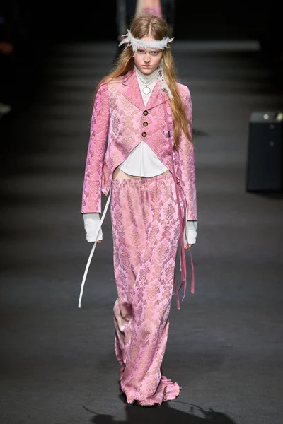Look 5